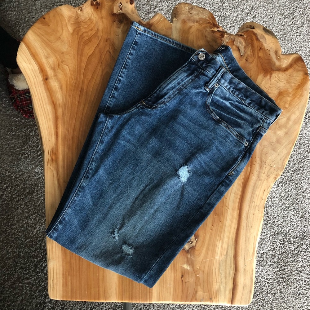 GAP Slim Distressed Denim NWOT